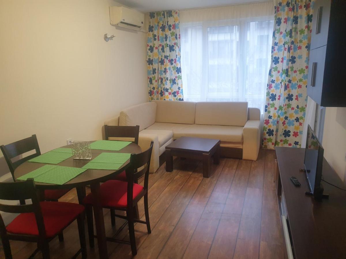 בורגאס Sunny Apartment מראה חיצוני תמונה